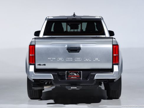 Used 2024 Toyota Tacoma TRD Sport image 5