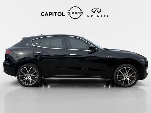 Used 2021 Maserati Levante image 4