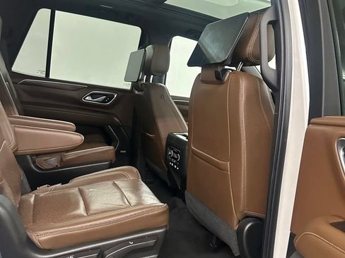 Used 2021 Chevrolet Tahoe High Country w/ Premium Package AWD/4WD image 37