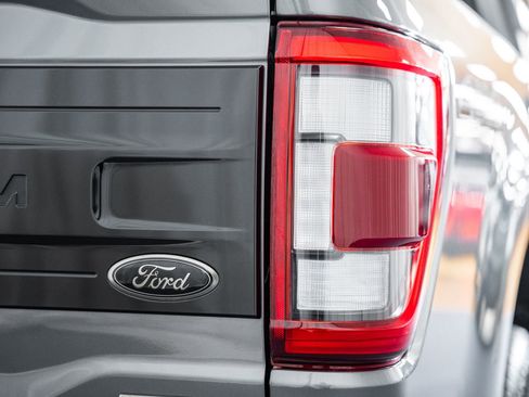 Used 2023 Ford F150 Platinum w/ Max Trailer Tow Package image 23