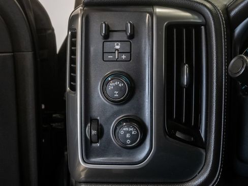 Used 2017 Chevrolet Silverado 1500 LTZ Z71 w/ Midnight Edition AWD/4WD image 15