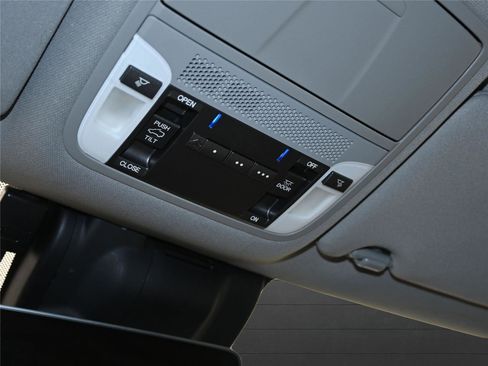 Used 2018 Acura MDX BASE image 8