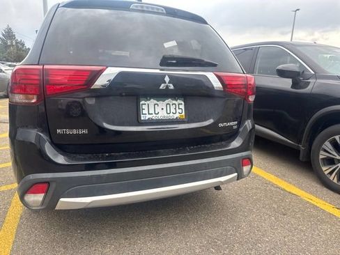 Used 2017 Mitsubishi Outlander SE AWD/4WD image 5