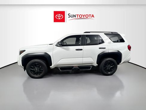 Used 2026 Toyota 4Runner SR5 AWD/4WD image 7