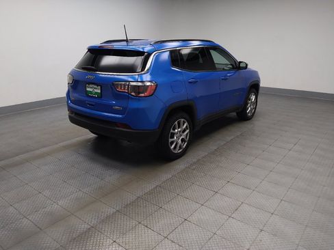 Used 2022 Jeep Compass Latitude AWD/4WD image 10