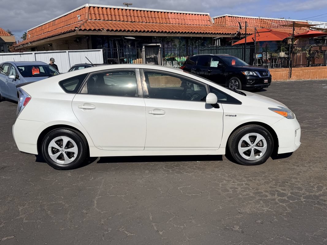 Used 2014 Toyota Prius Two FWD image 7