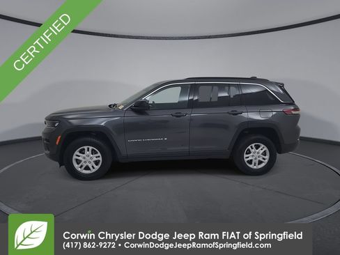 Used 2025 Jeep Grand Cherokee Laredo w/ Luxury Tech Group I AWD/4WD image 8