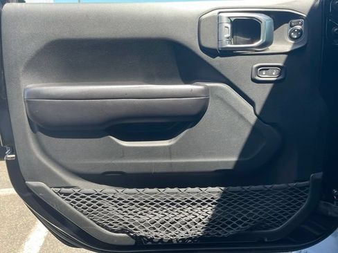 Used 2019 Jeep Wrangler Unlimited Sport S AWD/4WD image 9