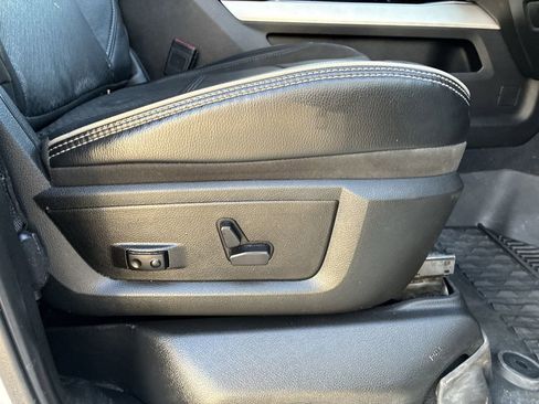 Used 2024 RAM 2500 Laramie image 33