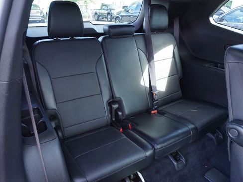 Certified 2025 Buick Enclave Preferred image 10