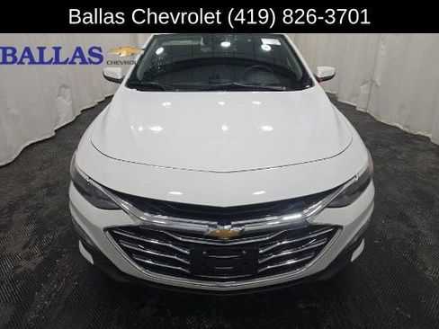 Used 2024 Chevrolet Malibu LT image 2