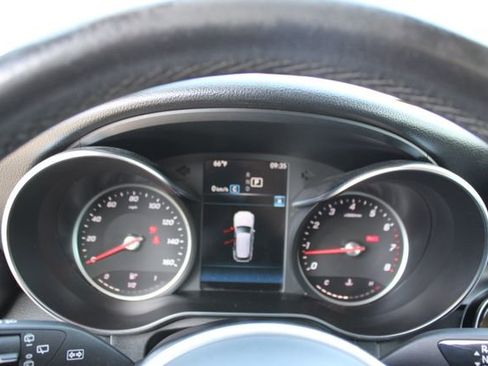 Used 2020 Mercedes-Benz GLC 300 4MATIC image 21