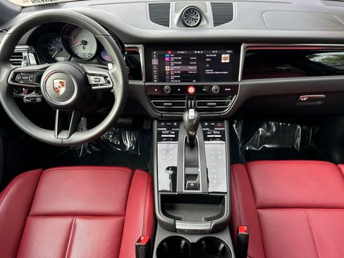 Used 2025 Porsche Macan S image 6