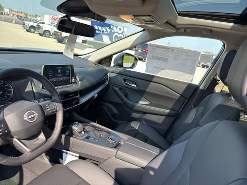 New 2026 Nissan Rogue SV w/ SV Premium Package image 25