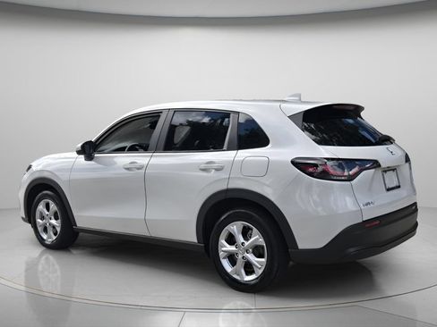 Certified 2025 Honda HR-V LX image 7