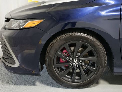 Used 2021 Toyota Camry LE image 5
