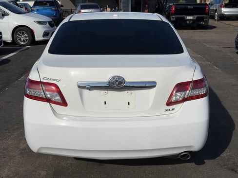 Used 2011 Toyota Camry XLE image 7