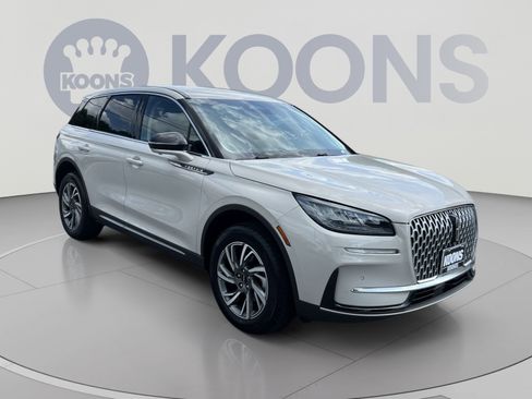 Used 2024 Lincoln Corsair AWD w/ Equipment Group 101A image 10