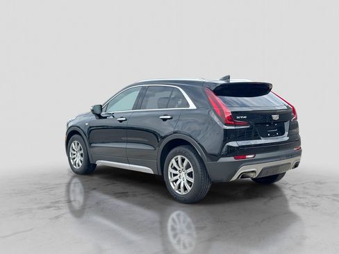 Used 2019 Cadillac XT4 Premium Luxury w/ Cold Weather Package FWD image 4