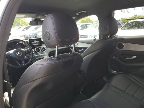 Used 2019 Mercedes-Benz GLC 300 w/ Premium Package image 13