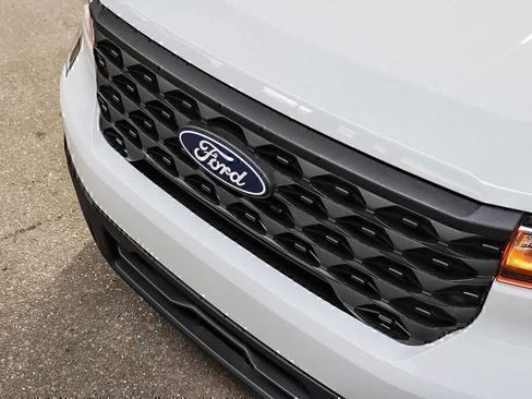 New 2026 Ford Maverick XL FWD image 8