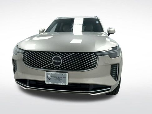 New 2026 Volvo XC90 T8 Plus w/ Protection Package Premier image 18