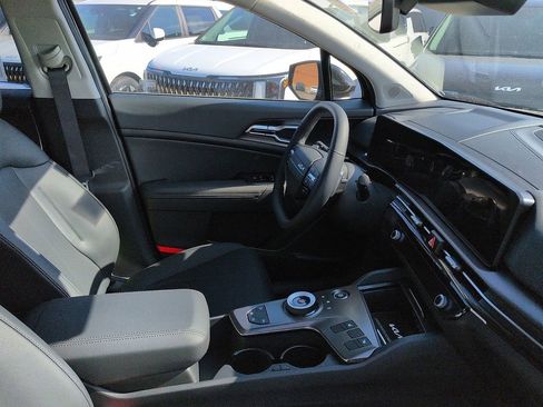 New 2026 Kia Sportage EX image 7
