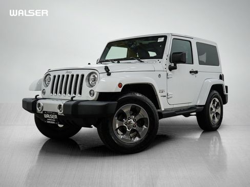 Used 2018 Jeep Wrangler Sahara w/ Connectivity Group AWD/4WD image 1