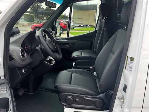 New 2025 Mercedes-Benz Sprinter 3500 image 9