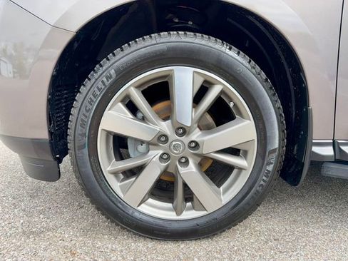 Used 2014 Nissan Pathfinder Platinum w/ Cargo Package AWD/4WD image 32