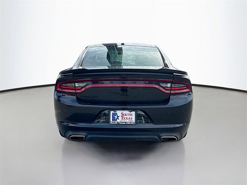 Used 2020 Dodge Charger SXT w/ Blacktop Package image 6