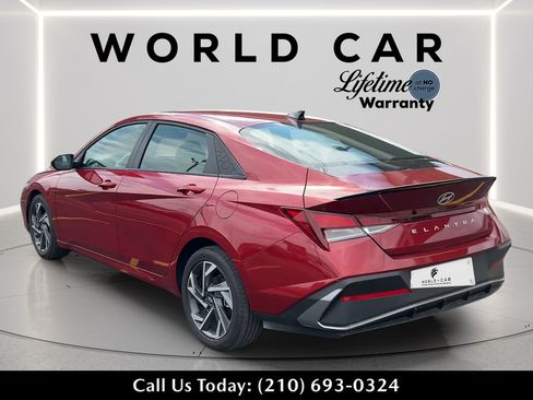 Used 2025 Hyundai Elantra Sport FWD image 5