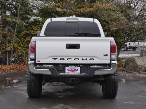 Used 2023 Toyota Tacoma TRD Off-Road w/ Black Out Package (TMS) image 21
