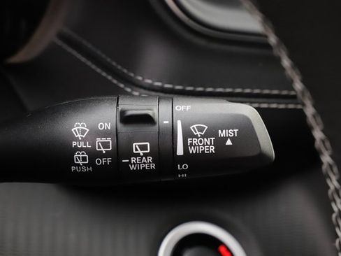 New 2025 Jeep Grand Cherokee 4WD image 34