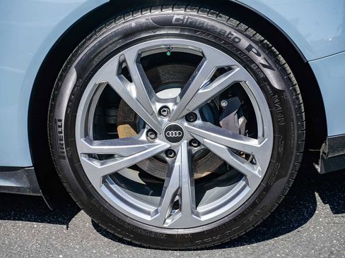 Used 2023 Audi e-tron GT Premium Plus image 10