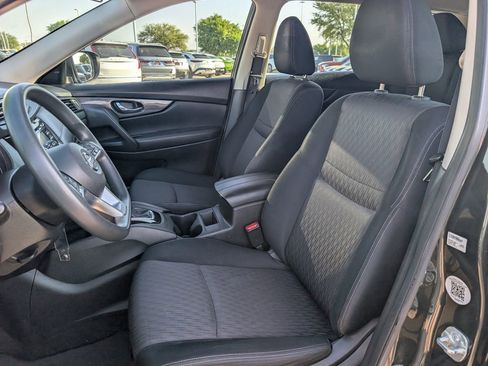 Used 2017 Nissan Rogue S image 25