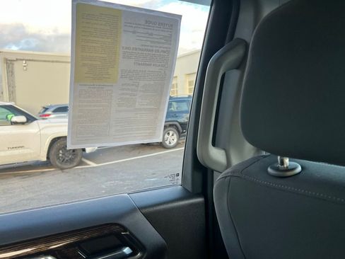 Used 2023 GMC Sierra 1500 Elevation image 36