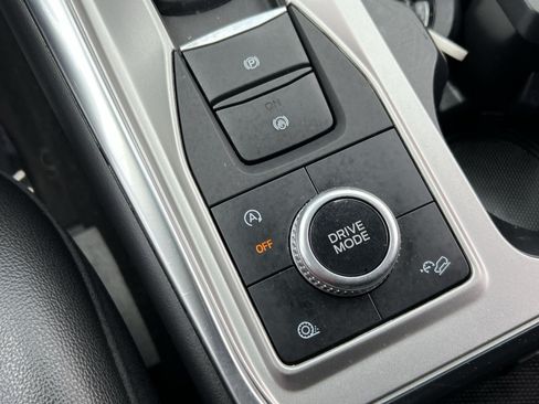 Used 2020 Ford Explorer XLT w/ Equipment Group 202A AWD/4WD image 41