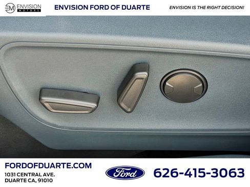 New 2025 Ford Maverick Lariat w/ Black Appearance Package image 16