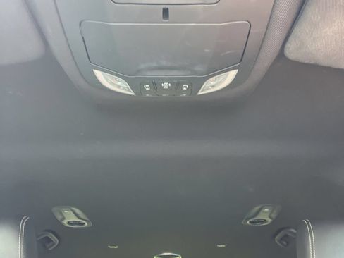 Used 2022 Chrysler Pacifica Touring-L w/ Uconnect Theater Family Group FWD image 13