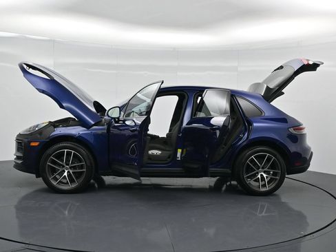 Certified 2026 Porsche Macan AWD/4WD image 22