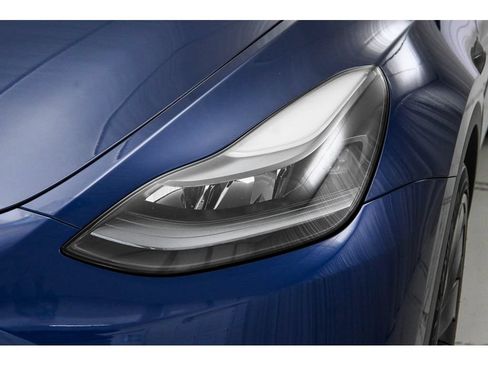 Used 2023 Tesla Model Y Performance AWD/4WD image 23