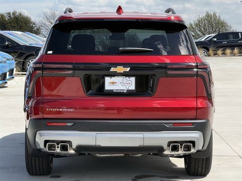 New 2026 Chevrolet Traverse LT image 5