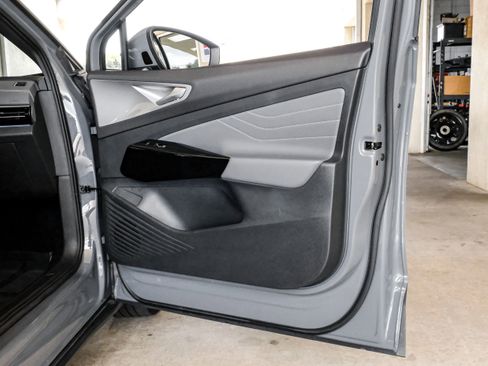 Used 2023 Volkswagen ID.4 Pro S image 46