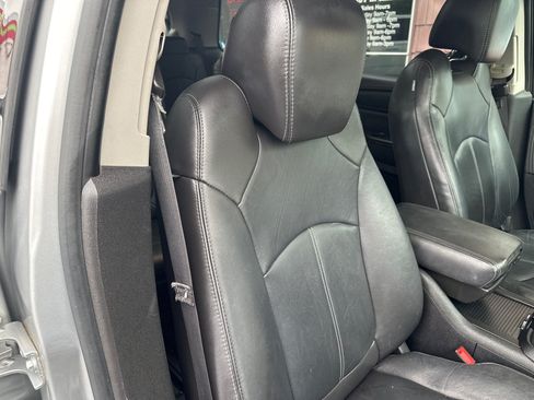 Used 2017 GMC Acadia Limited SLT FWD image 10