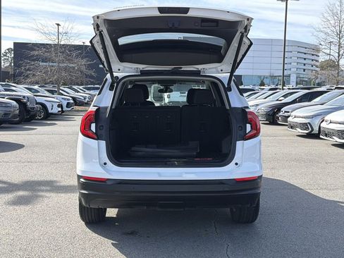 Used 2021 GMC Terrain SLE w/ Driver Convenience Package image 15