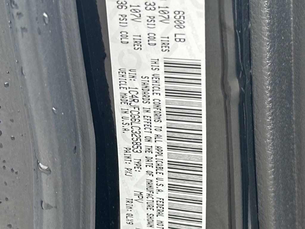 Used 2020 Jeep Grand Cherokee High Altitude AWD/4WD image 32