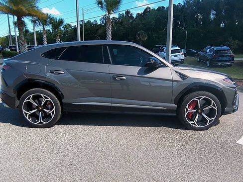 Used 2021 Lamborghini Urus AWD/4WD image 37
