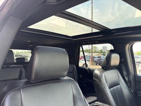 Used 2021 Ford Expedition Max XLT AWD/4WD image 9