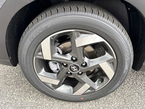 New 2026 Hyundai Venue SEL FWD image 9